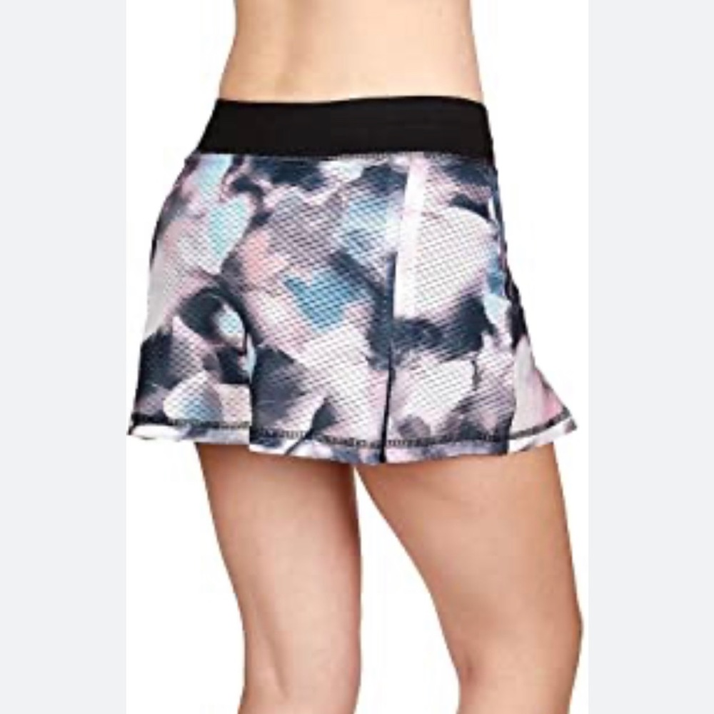 Sofibella 13 in air flow tennis skirt . Worn once . Size Small